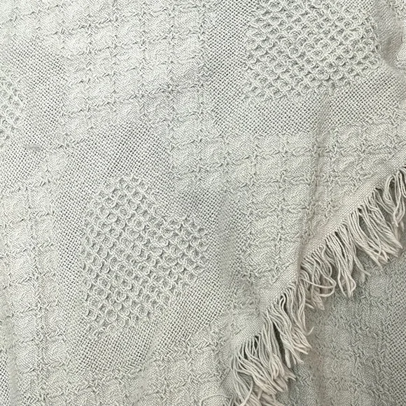 Shawl Throw Blanket vintage light sage green heart pattern - Picture 3 of 5